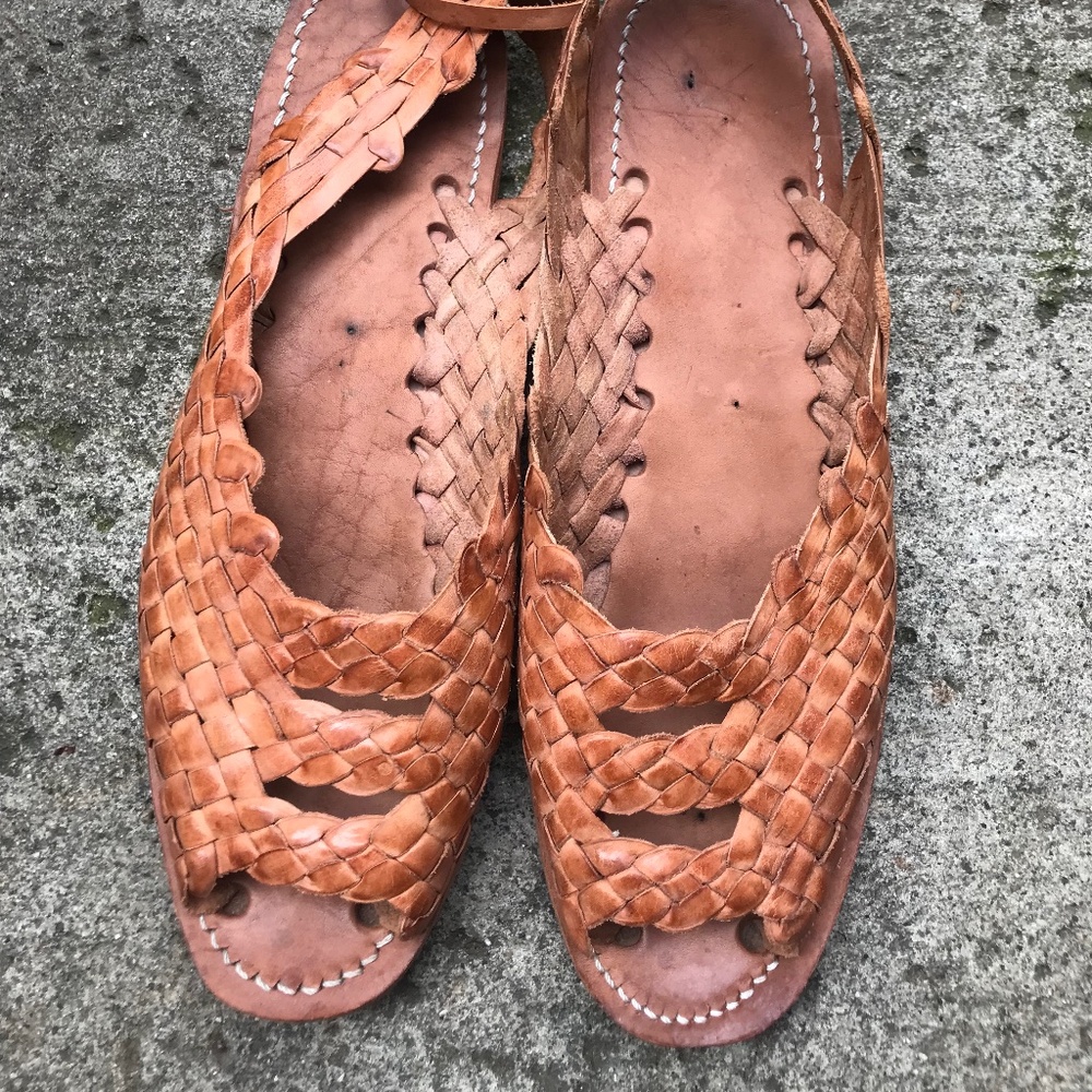 Huaraches (Mexican sandals size 7 MEX - 10 W US)